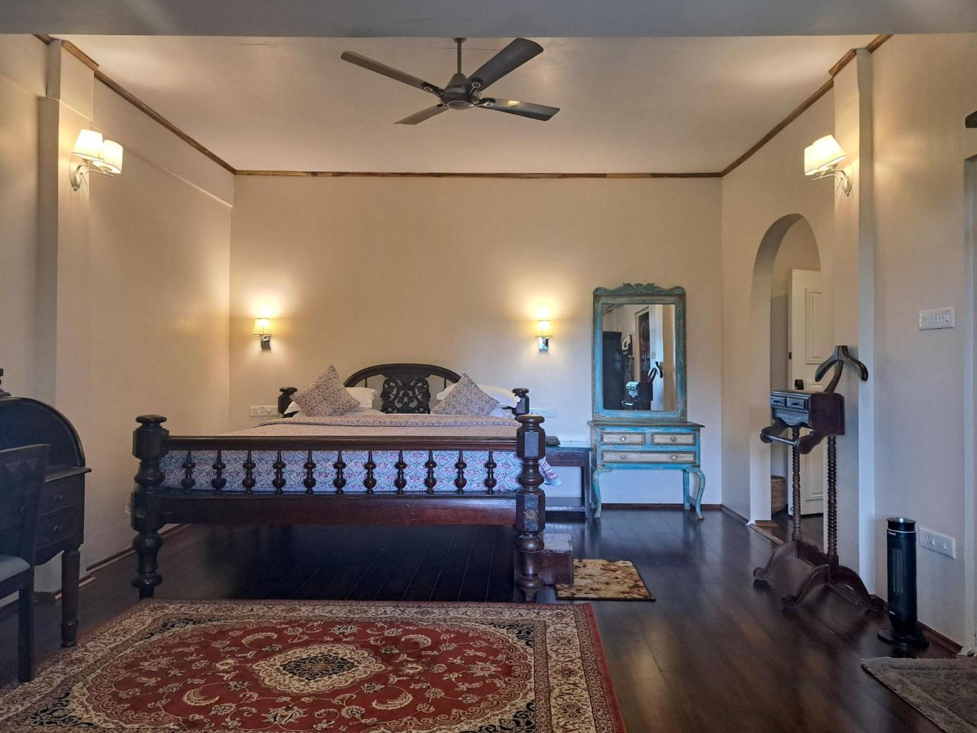 The Heritage Club - Tripura Castle And 4* Shillong