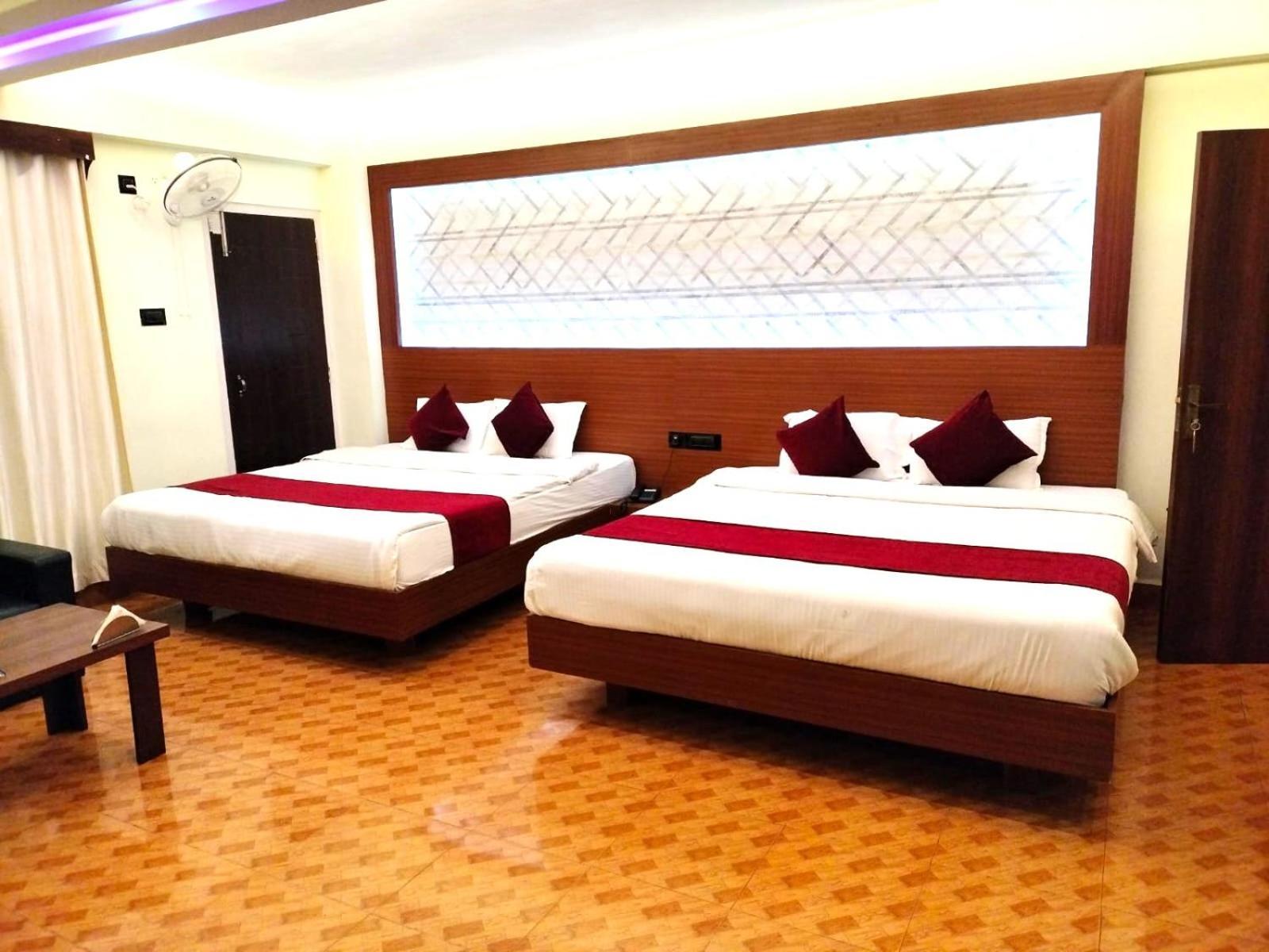 Lily Hotel