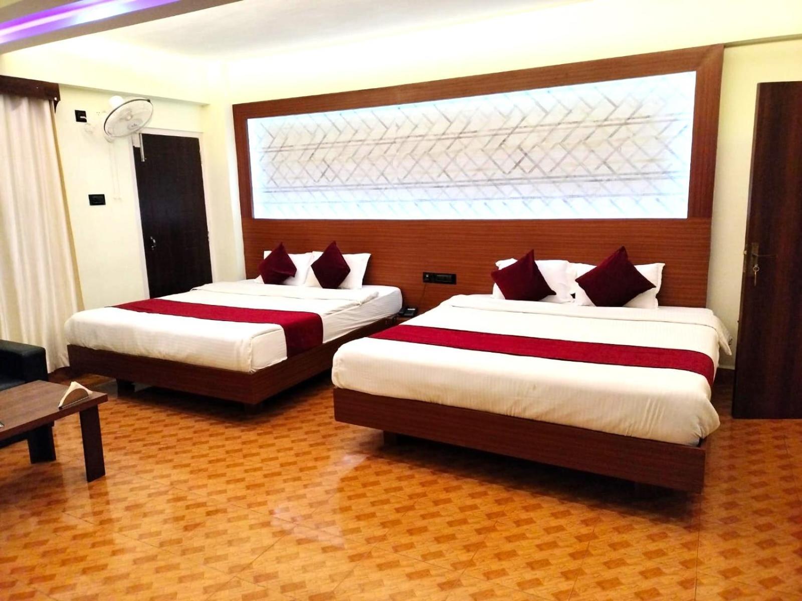 Lily Hotel 2*