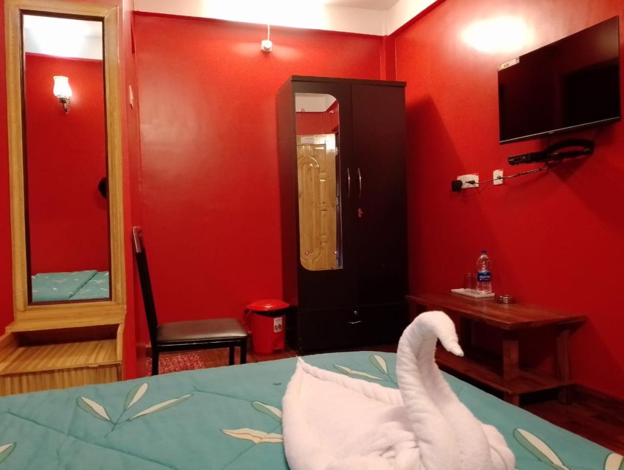 Hotel Aurora 2*