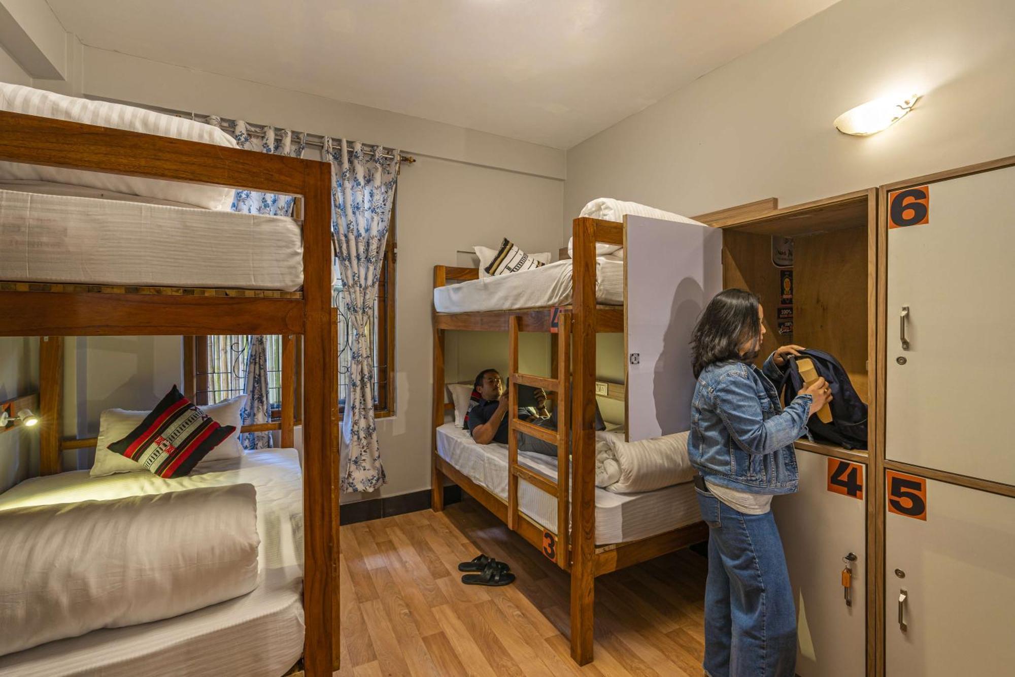 Hostel Zostel *