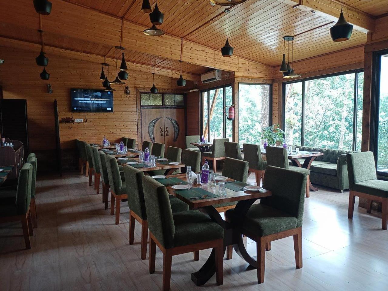 Rishat Sngi Orchid Hotel Shillong