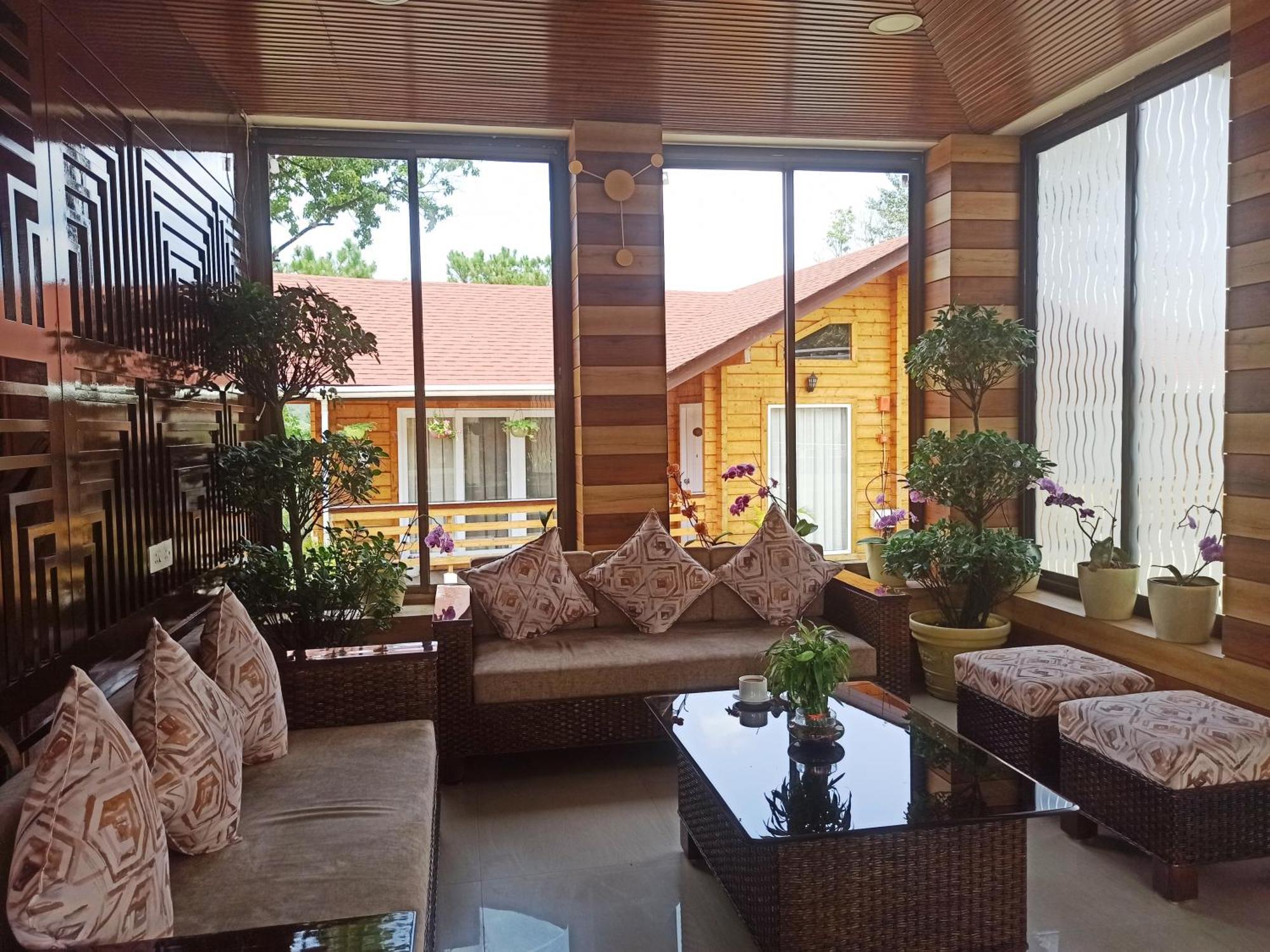 Hotel Rishat Sngi Orchid