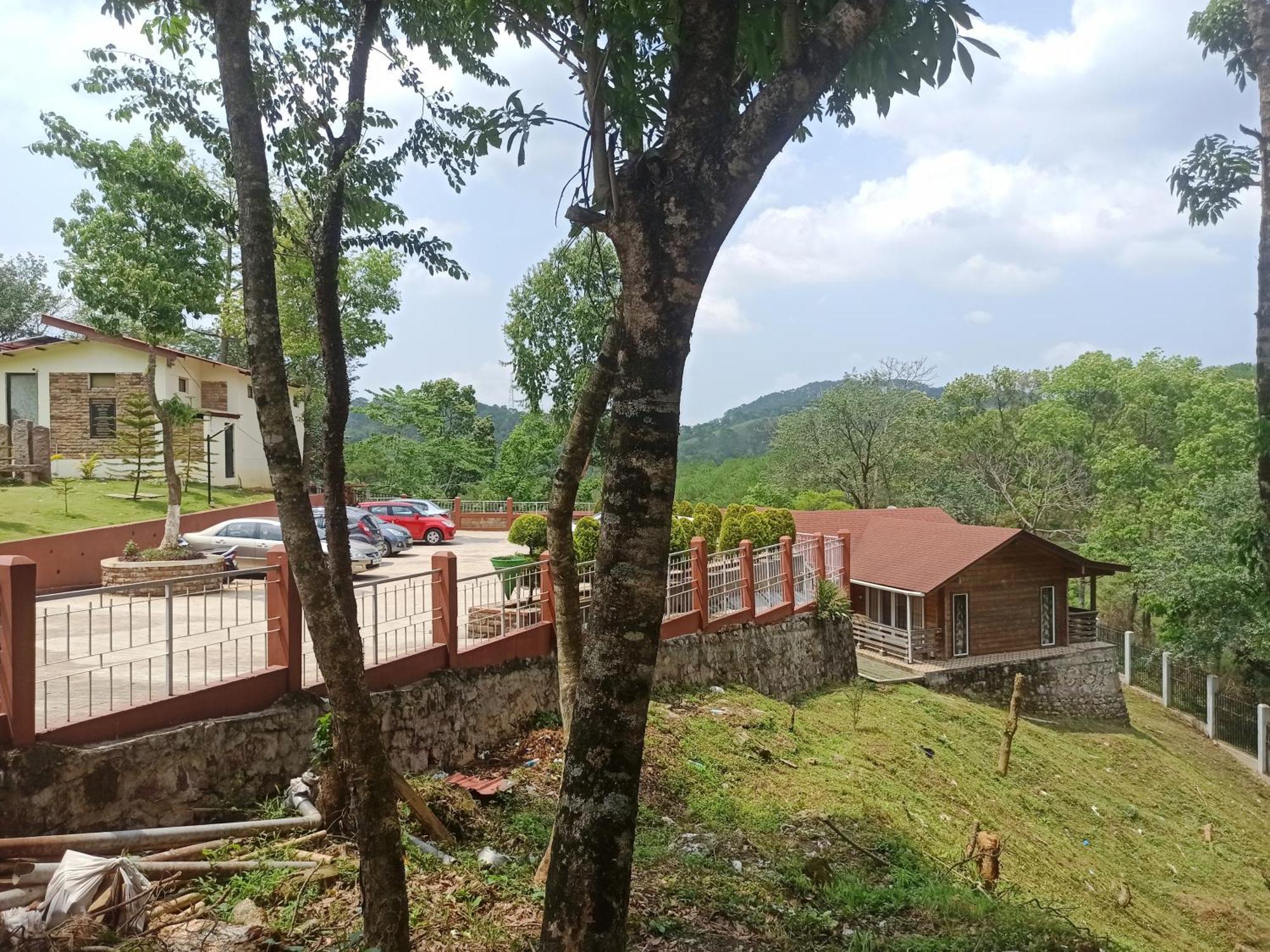 Rishat Sngi Orchid Hotel