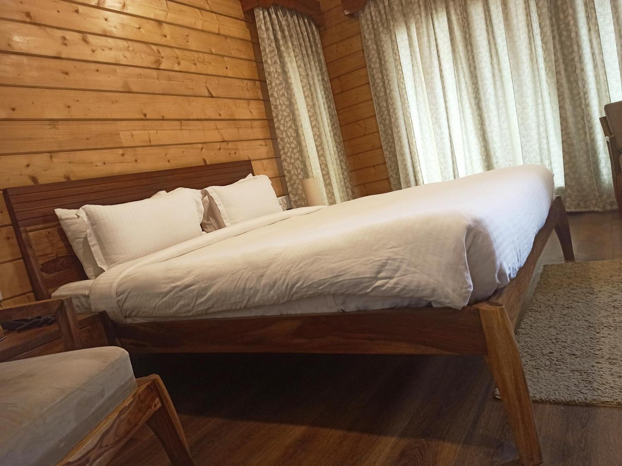 Rishat Sngi Orchid Hotel 3*