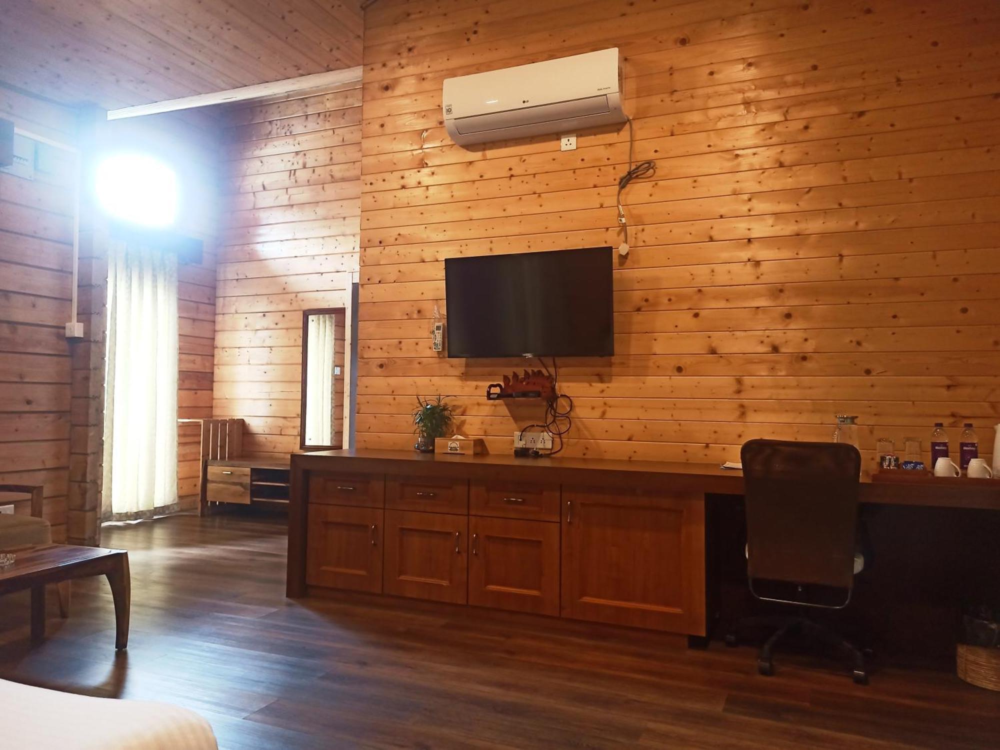 Hotel Rishat Sngi Orchid 3*