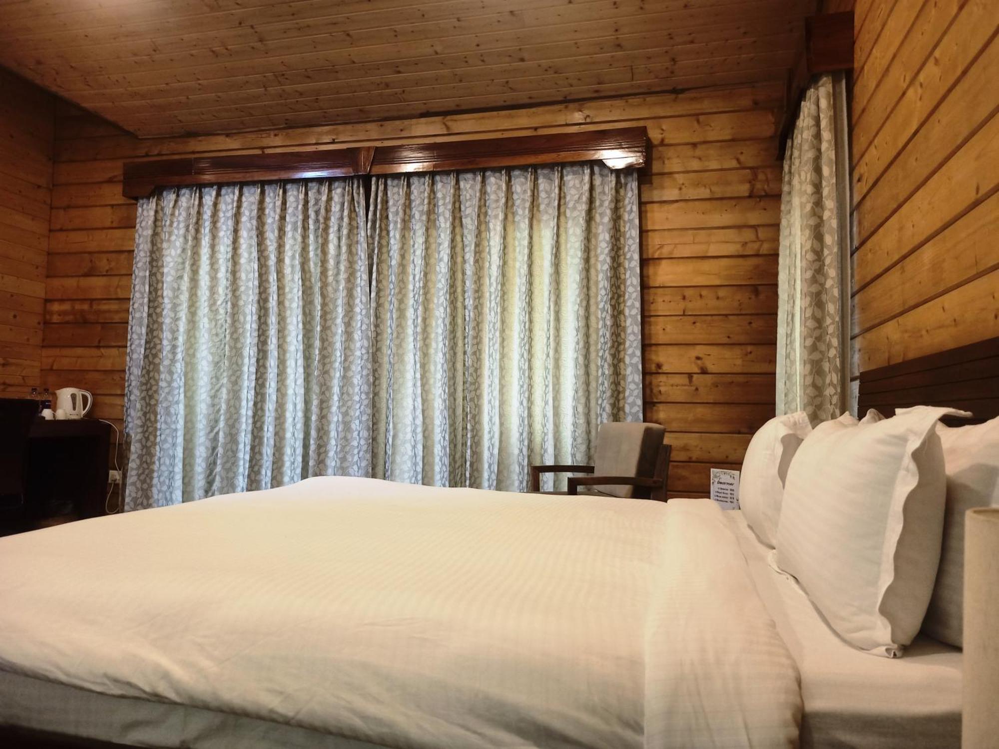 Hotel Rishat Sngi Orchid