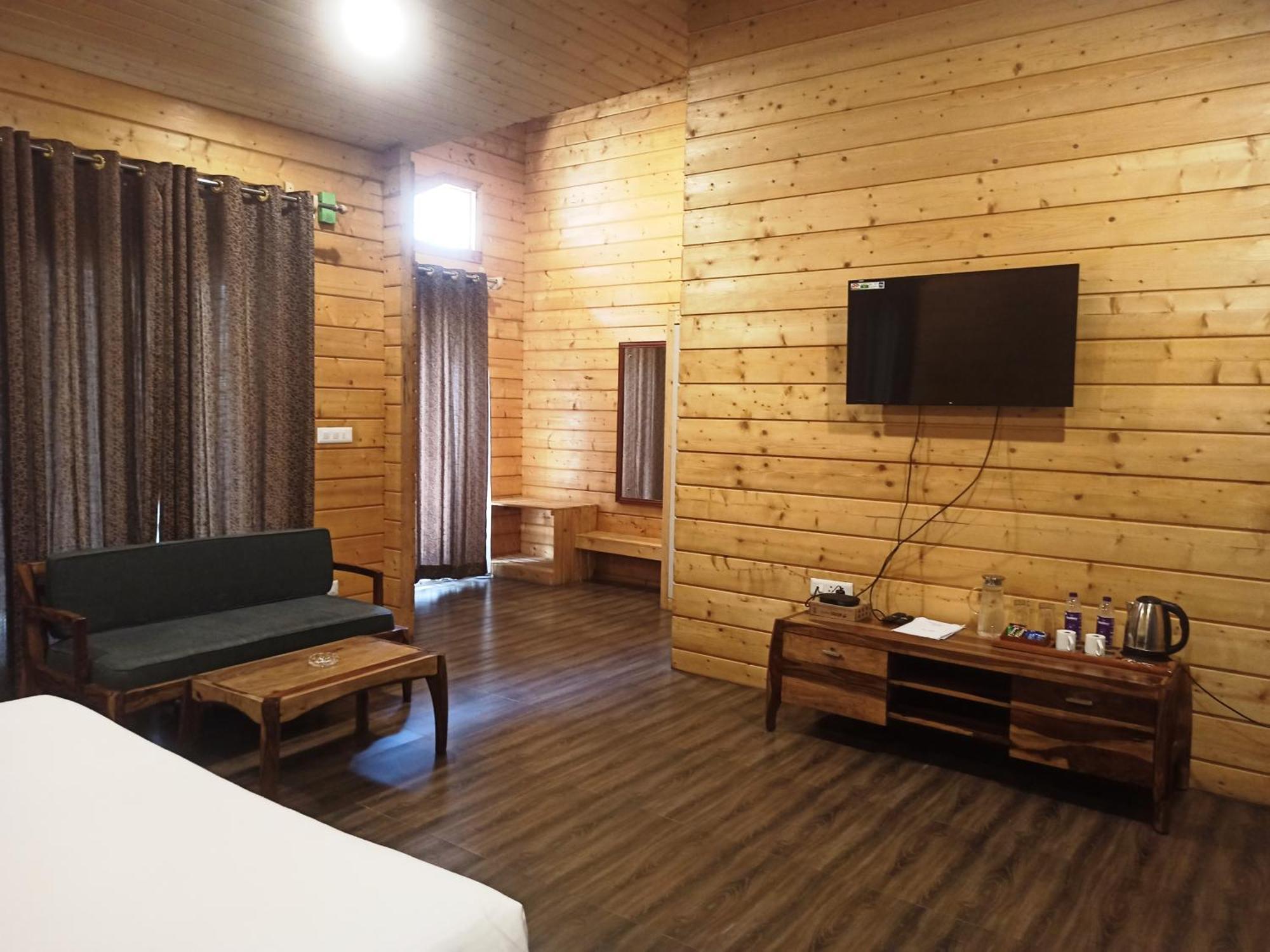 Rishat Sngi Orchid Hotel 3*