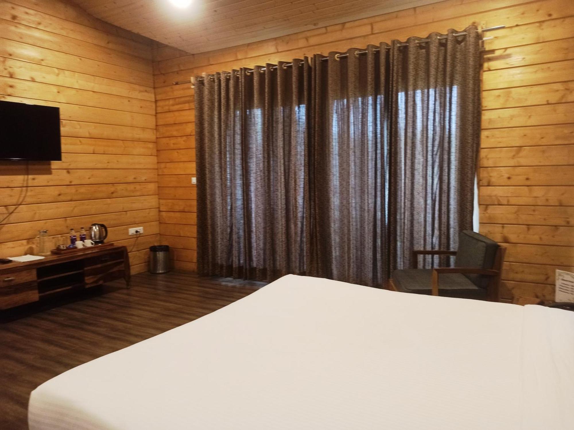 Hotel Rishat Sngi Orchid