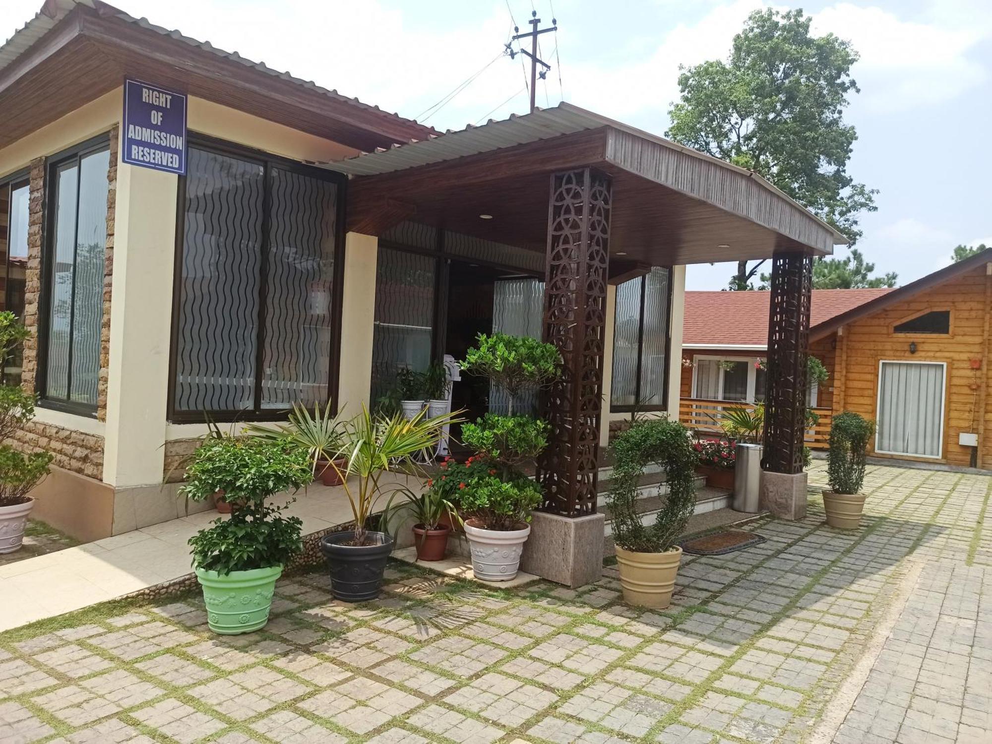 Hotel Rishat Sngi Orchid