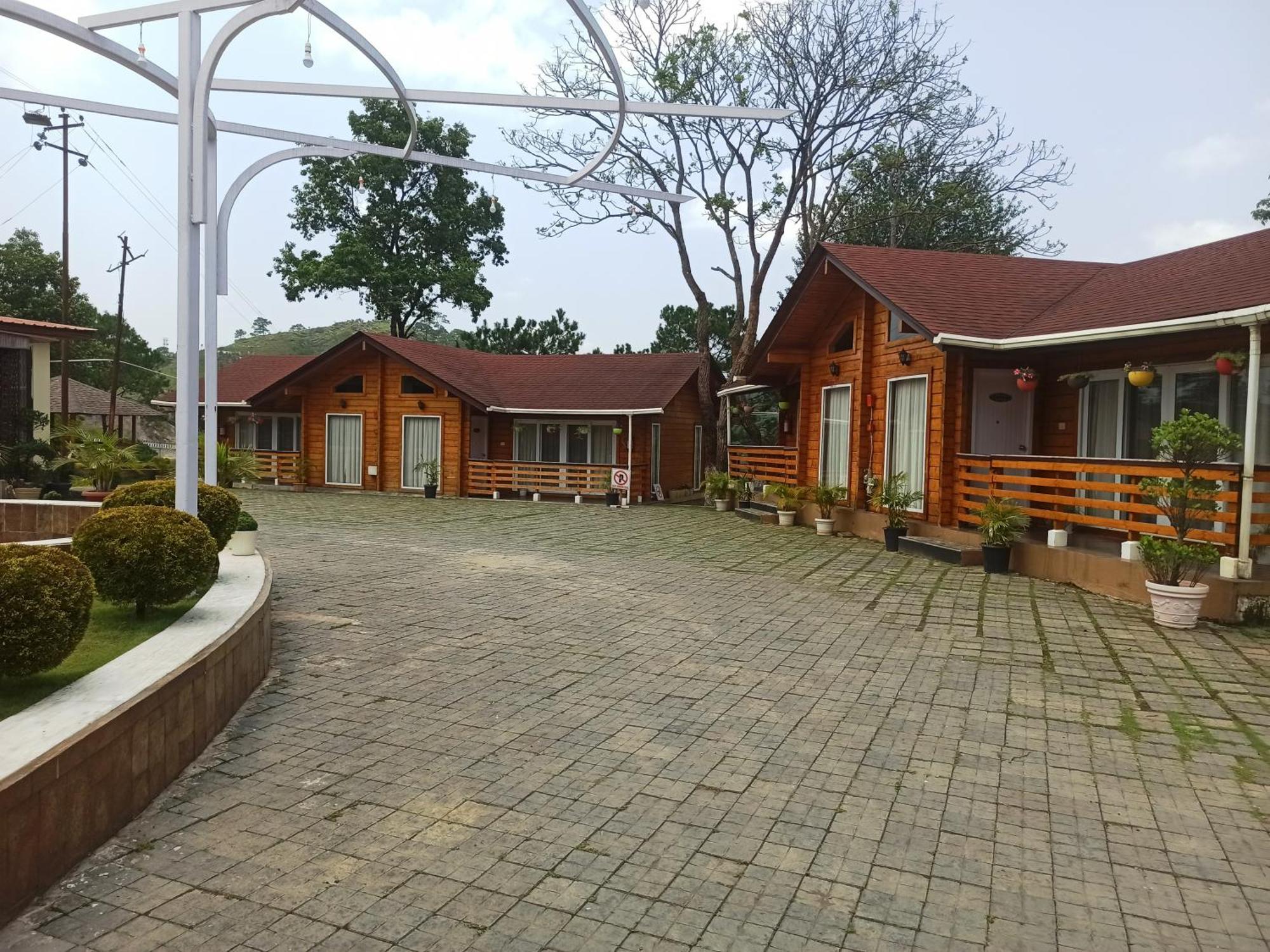 Hotel Rishat Sngi Orchid 3*