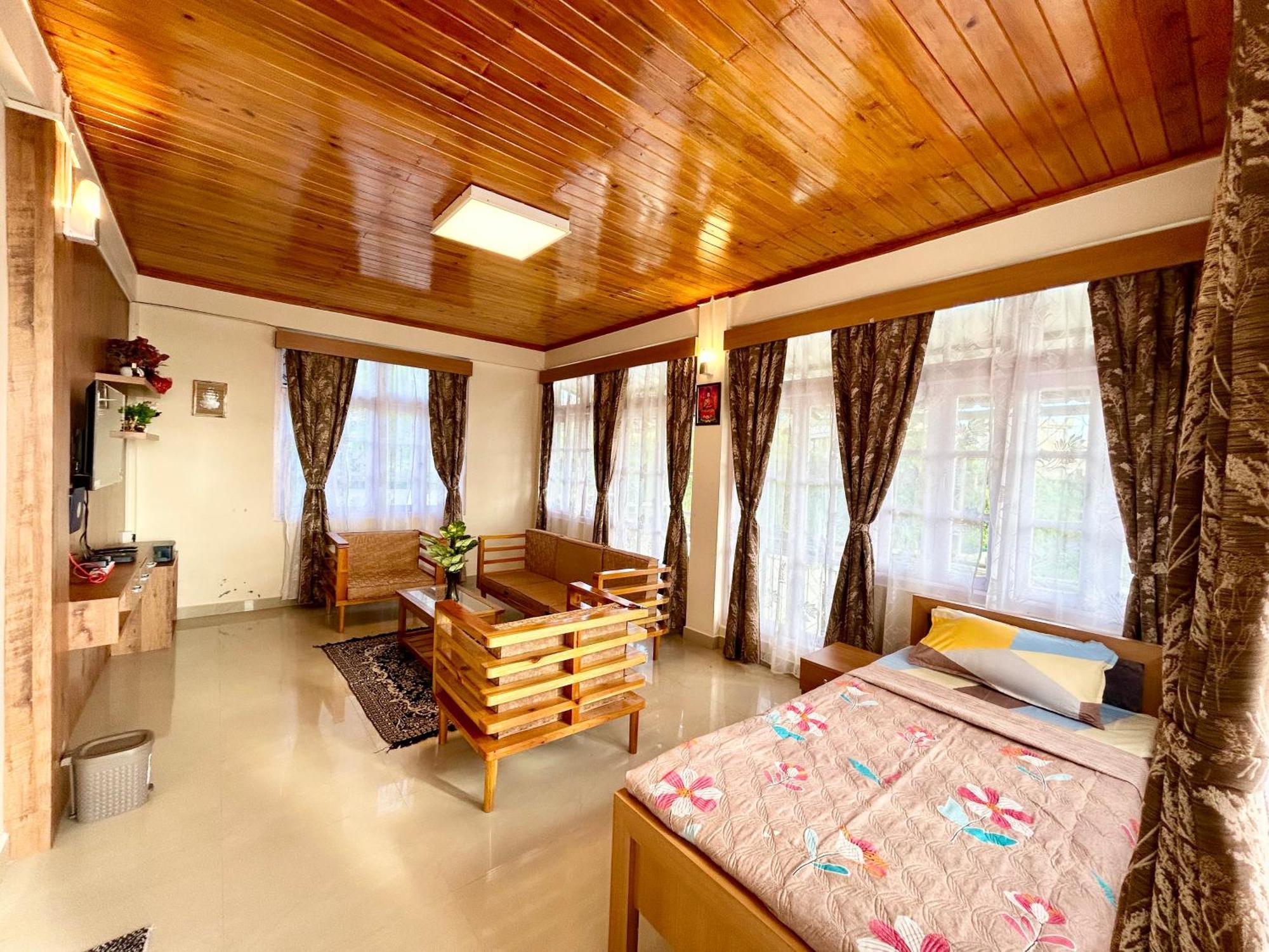 Villa Yepplo - Complimentary Breakfast - 24 Hrs Caretaker & Power Backup