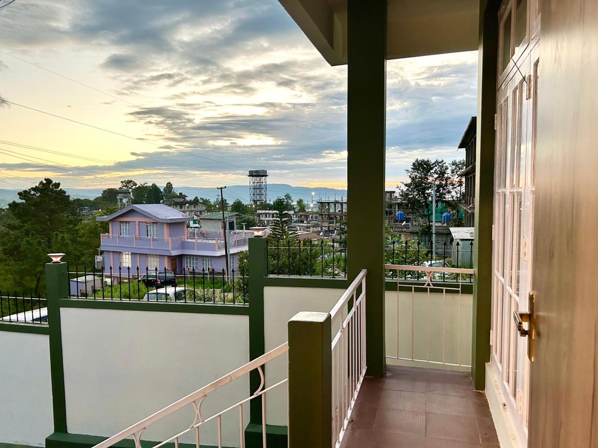 Yepplo - Complimentary Breakfast - 24 Hrs Caretaker & Power Backup Villa *