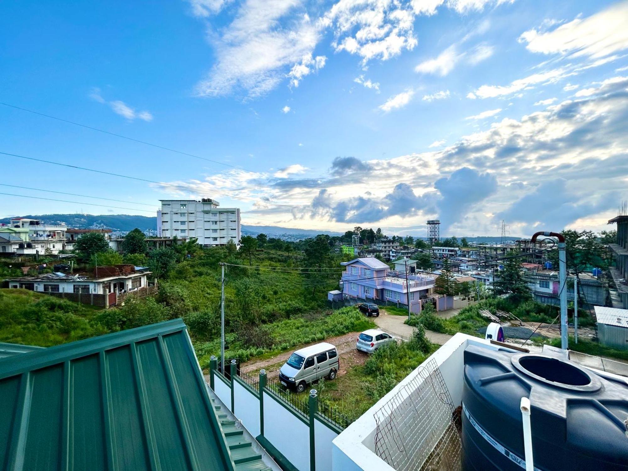 Yepplo - Complimentary Breakfast - 24 Hrs Caretaker & Power Backup Villa Shillong