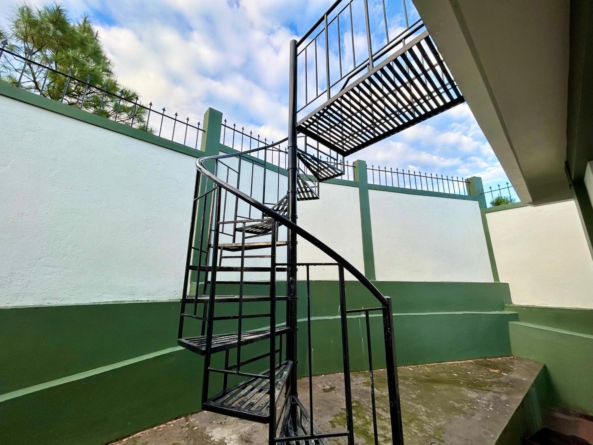 Villa Yepplo - Complimentary Breakfast - 24 Hrs Caretaker & Power Backup *