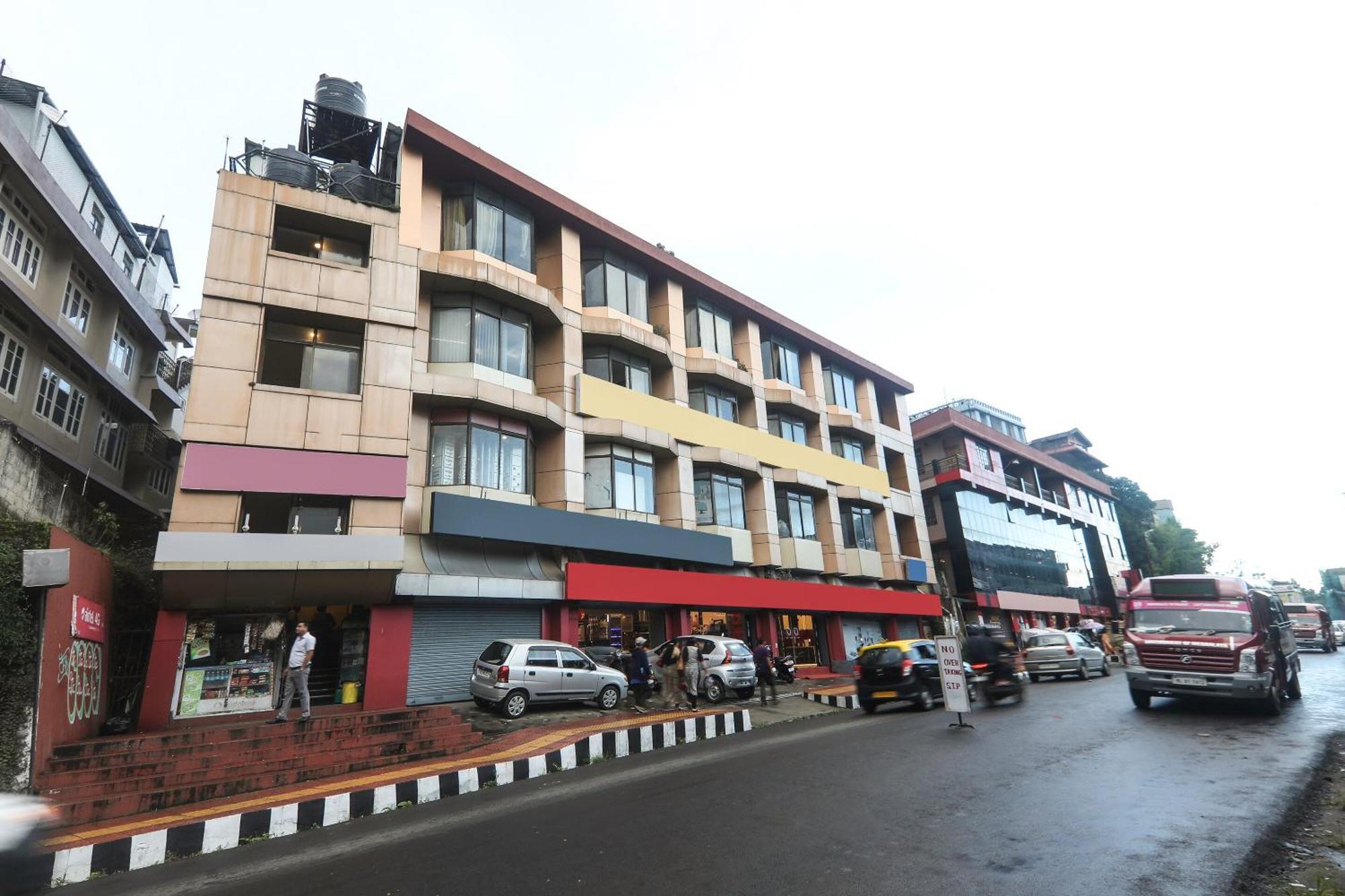 O Golden Peak Hotel 4*
