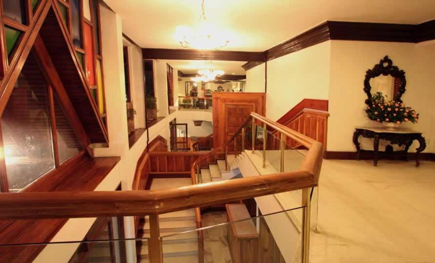 Centre Point 3* Shillong