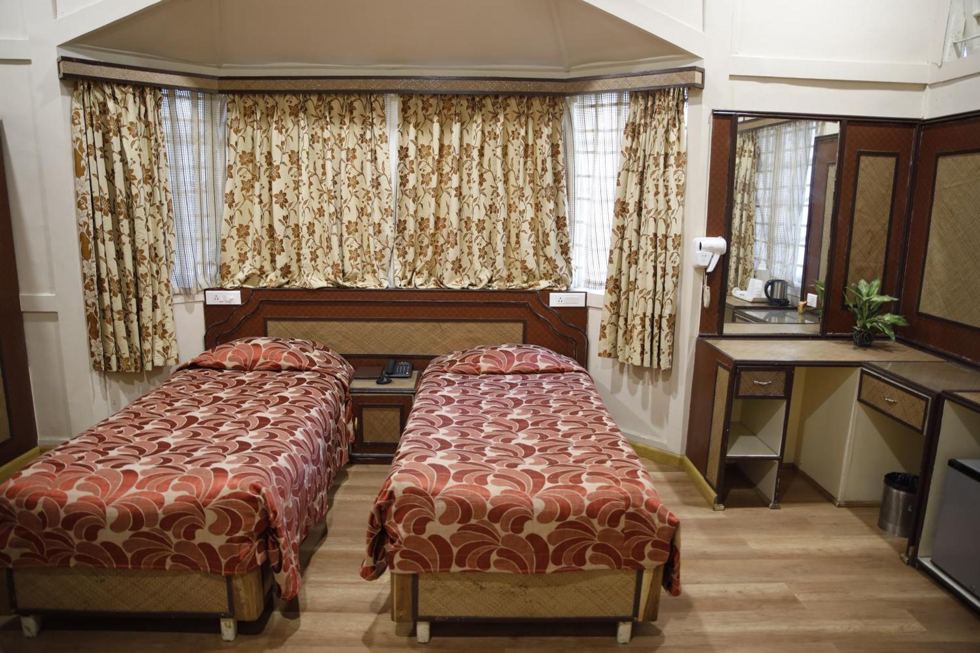 Hotel The Club Residency Ltd 2*