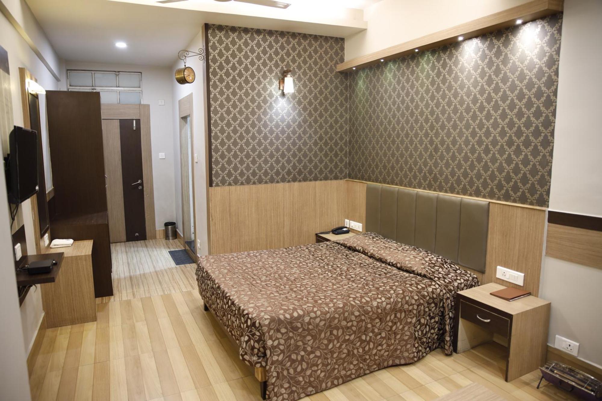 The Club Residency Ltd 2* Shillong