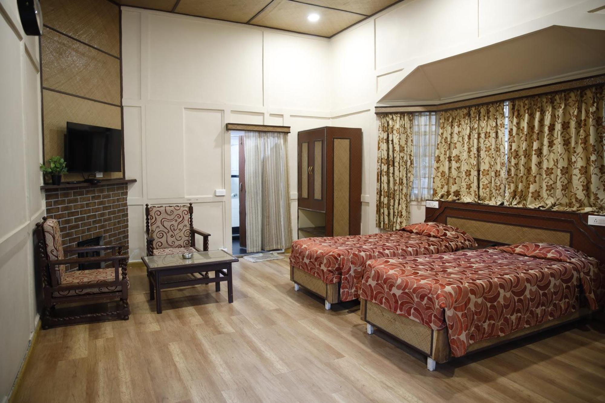 Hotel The Club Residency Ltd 2*