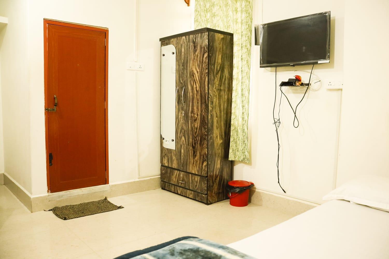 Hotel Pine Tree