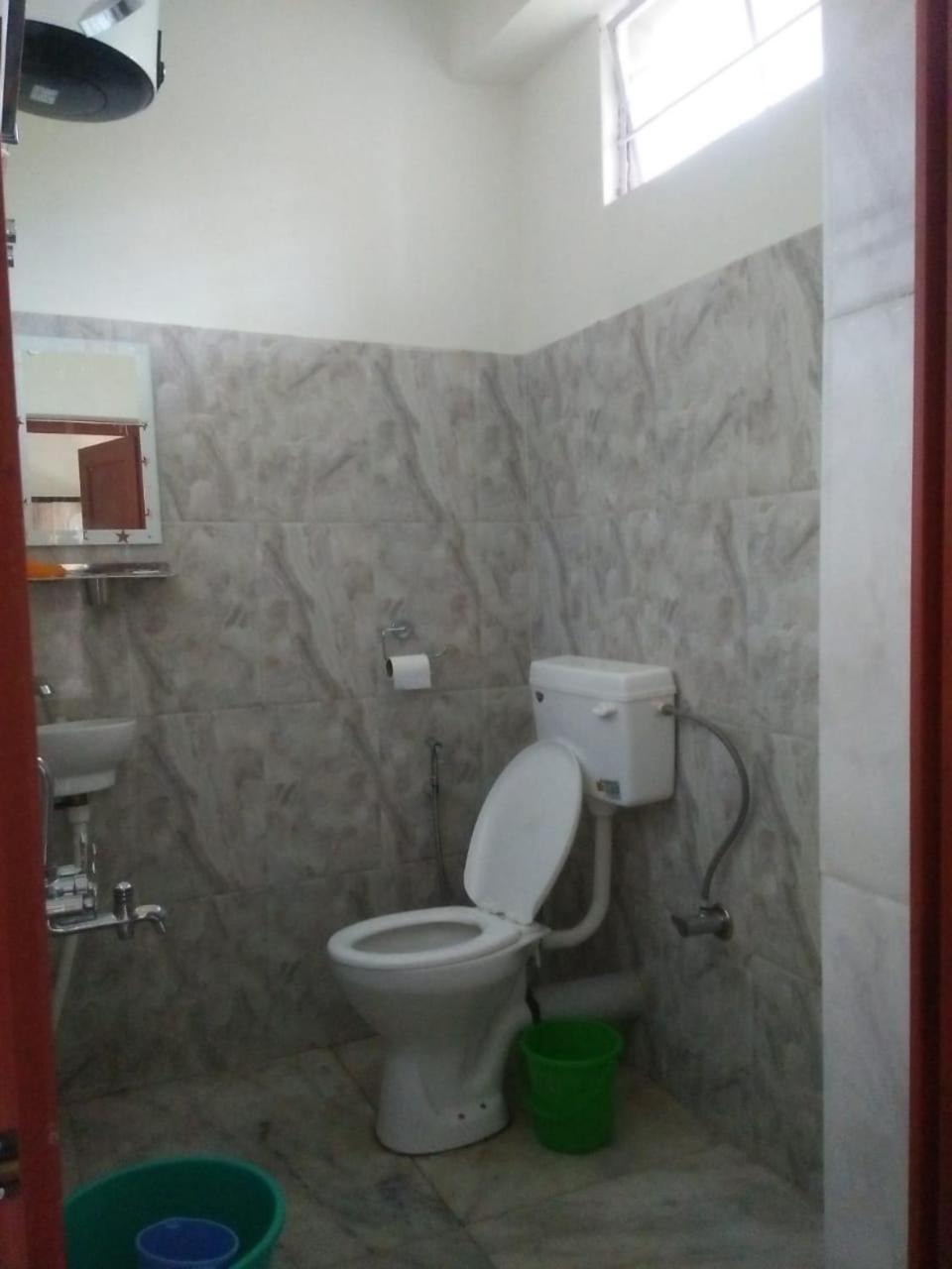Hotel Pine Tree Shillong