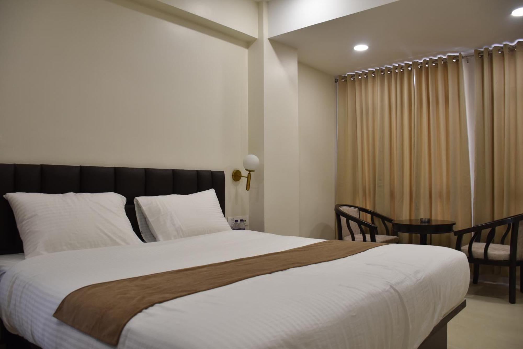 Vamika Hotel