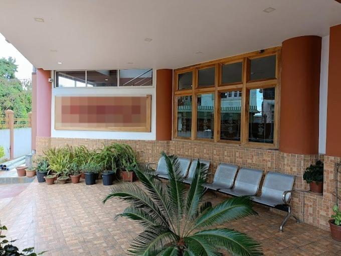 Holiday Hush Haven Hotel 5*