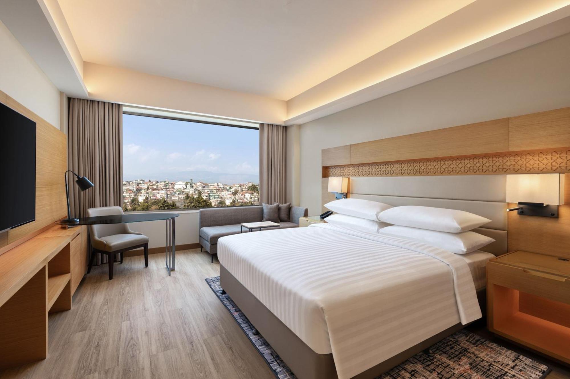 Courtyard By Marriott 5*