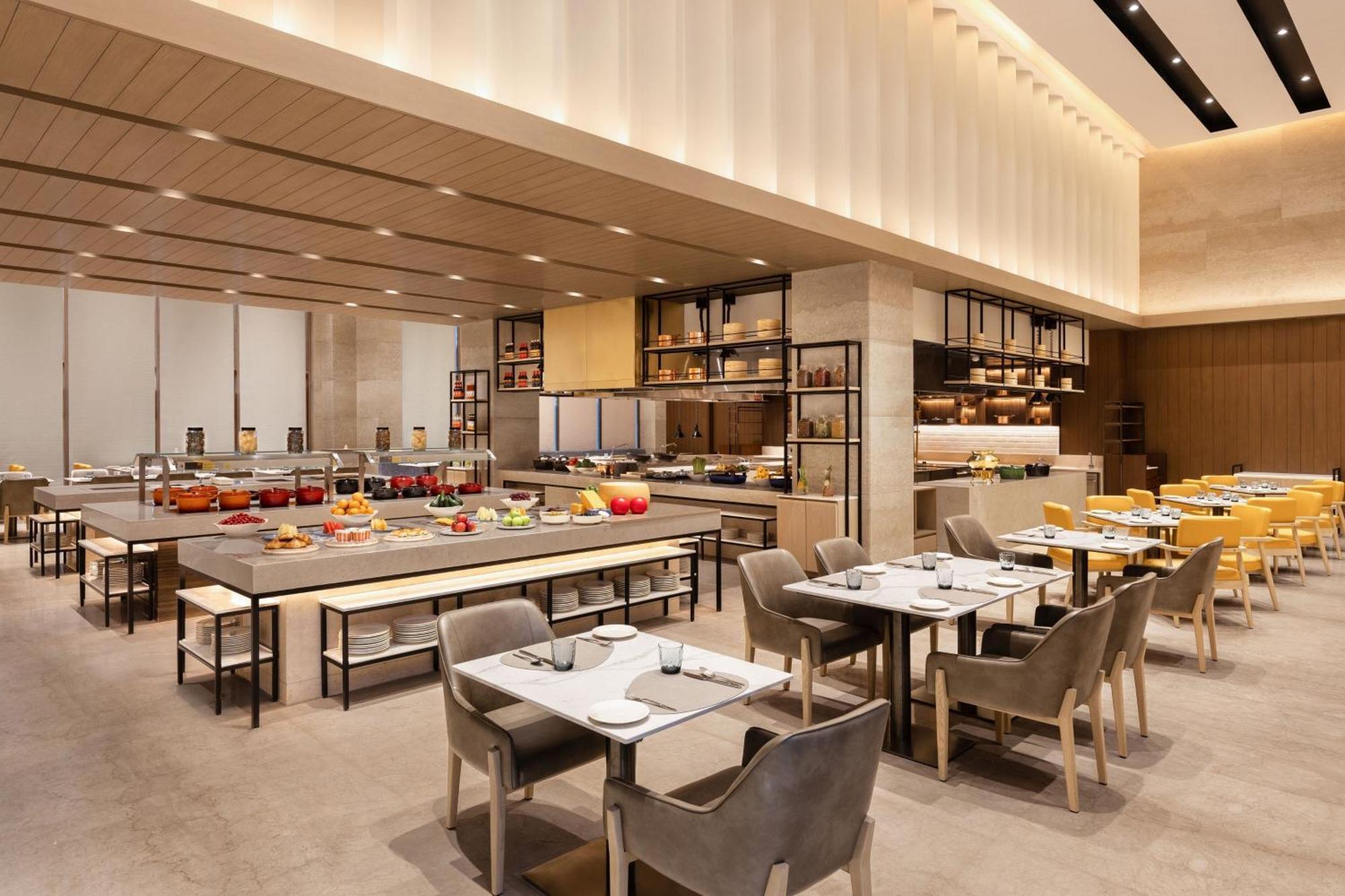 Courtyard By Marriott Hotel 5*