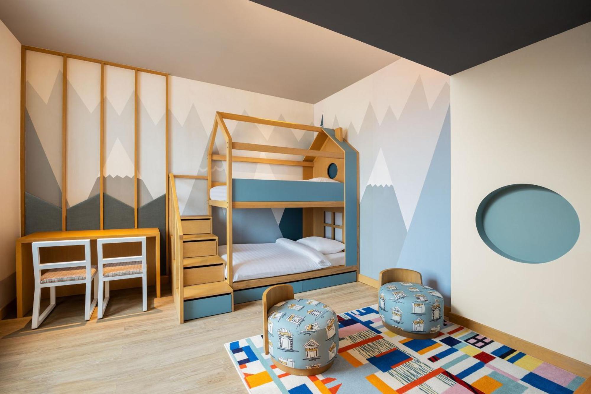 Hotel Courtyard By Marriott
