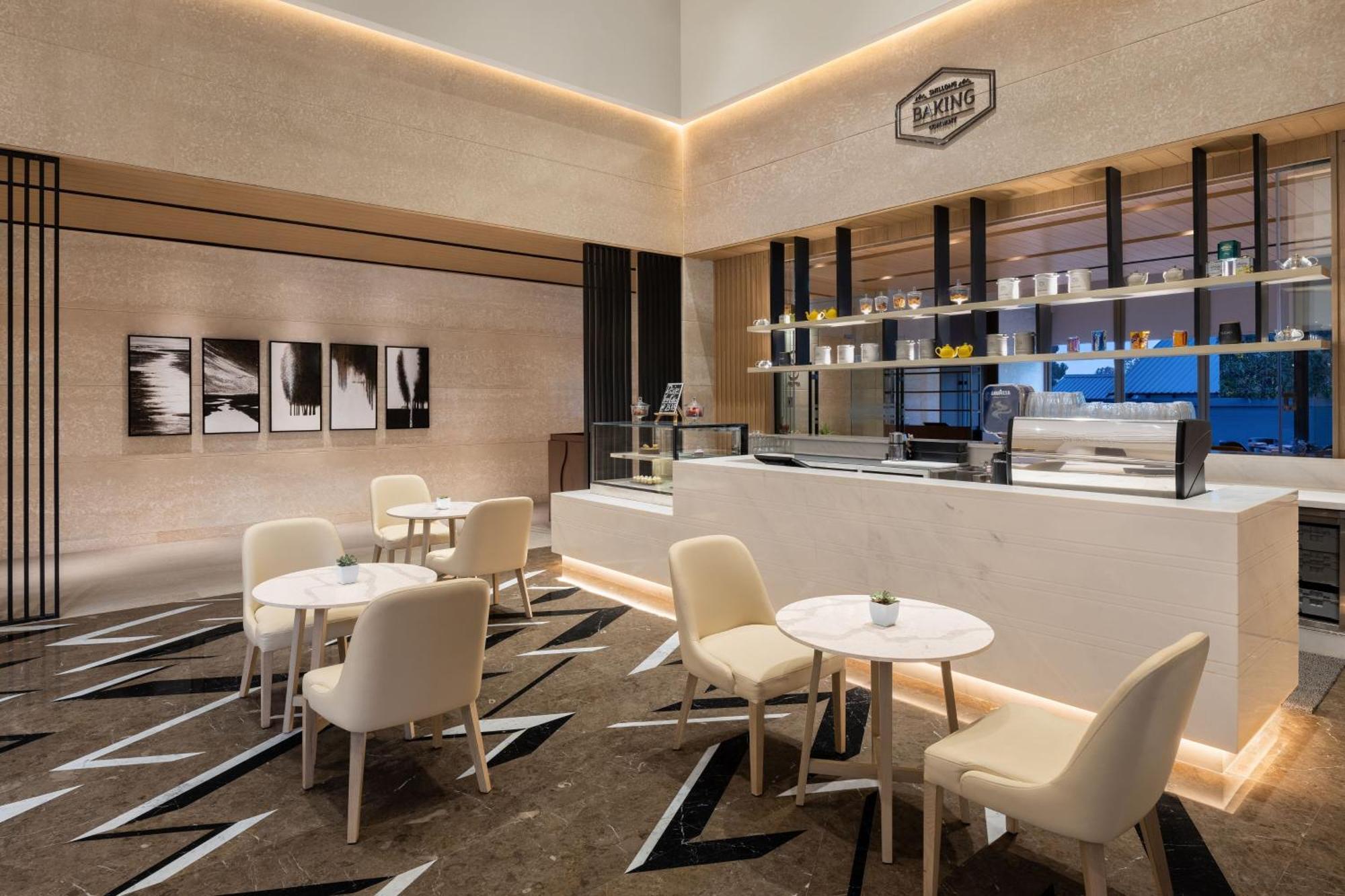 Courtyard By Marriott 5*