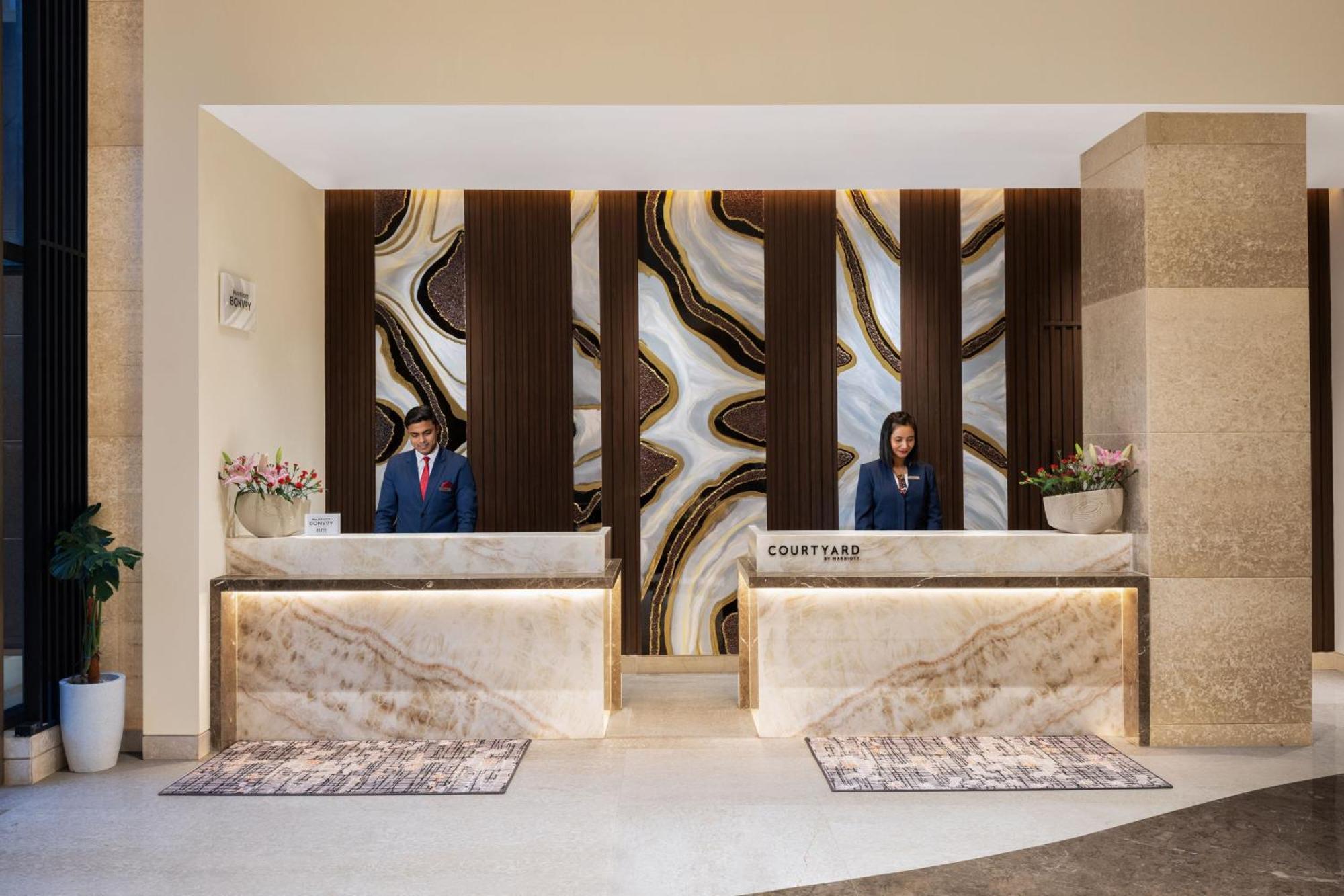 Courtyard By Marriott Hotel 5*