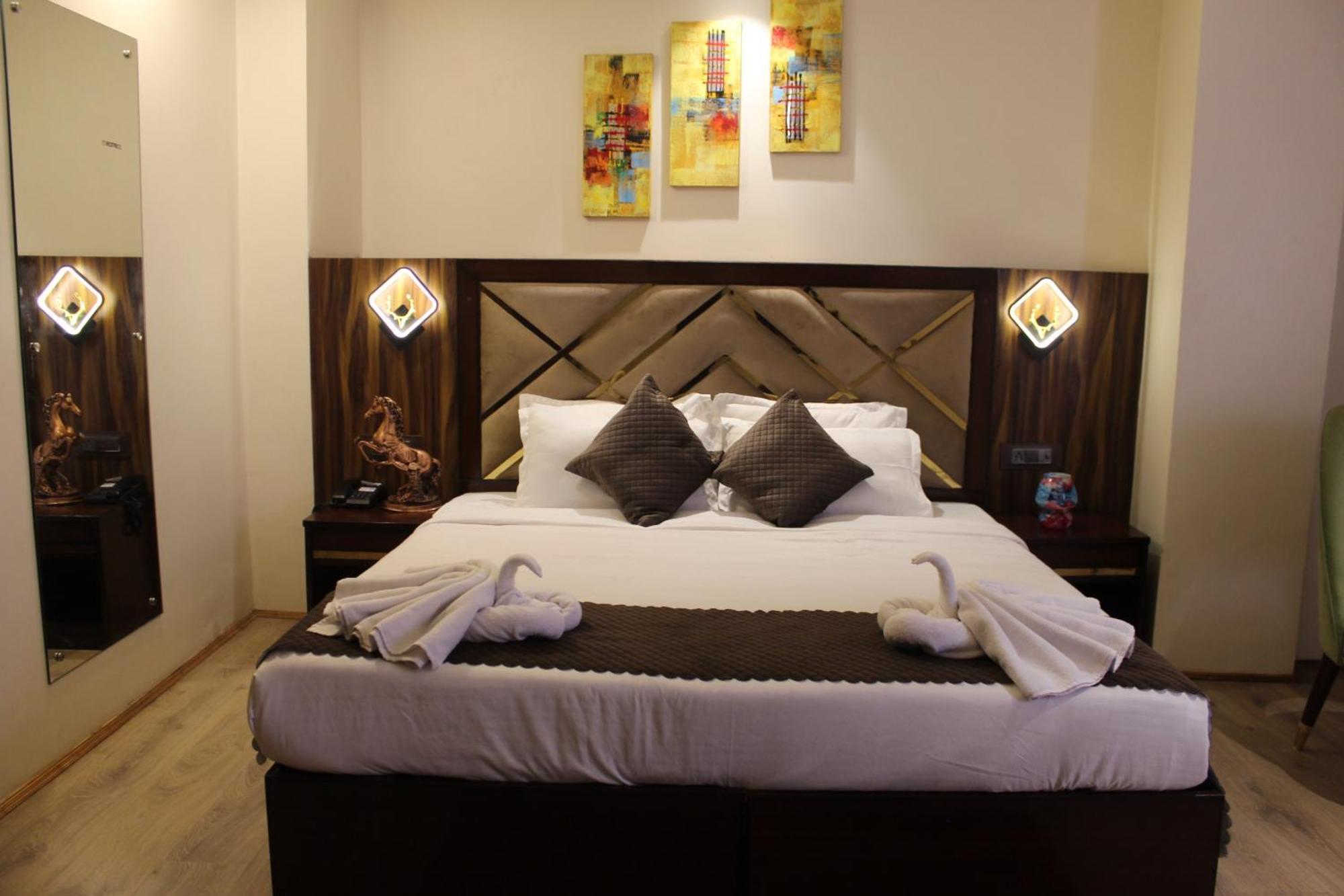 Cloud Social- Pure Veg Hotel