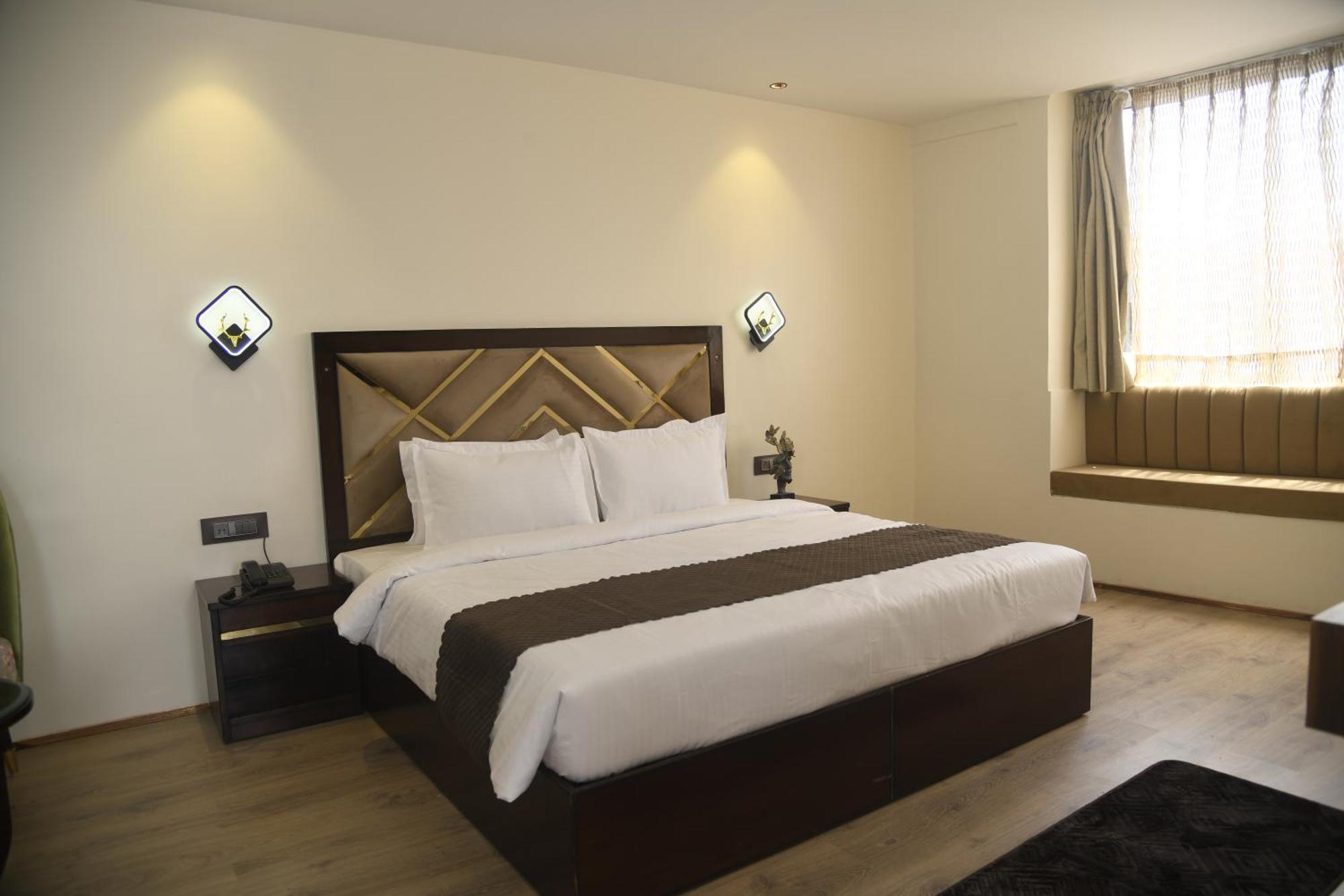 Hotel Cloud Social- Pure Veg Shillong