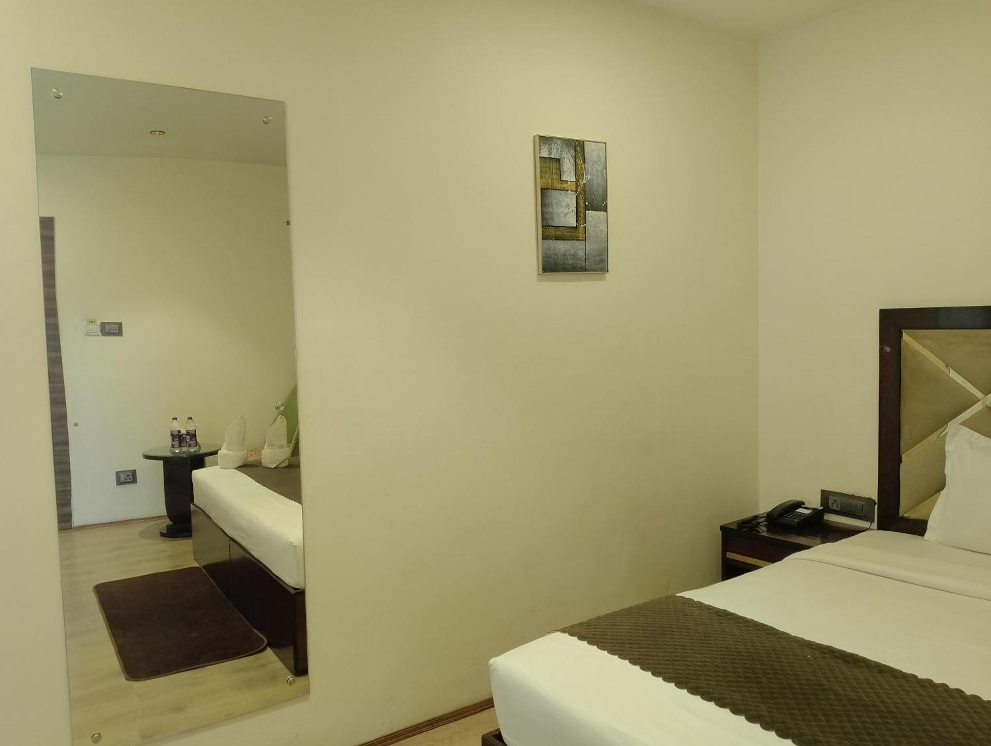 Cloud Social- Pure Veg Hotel