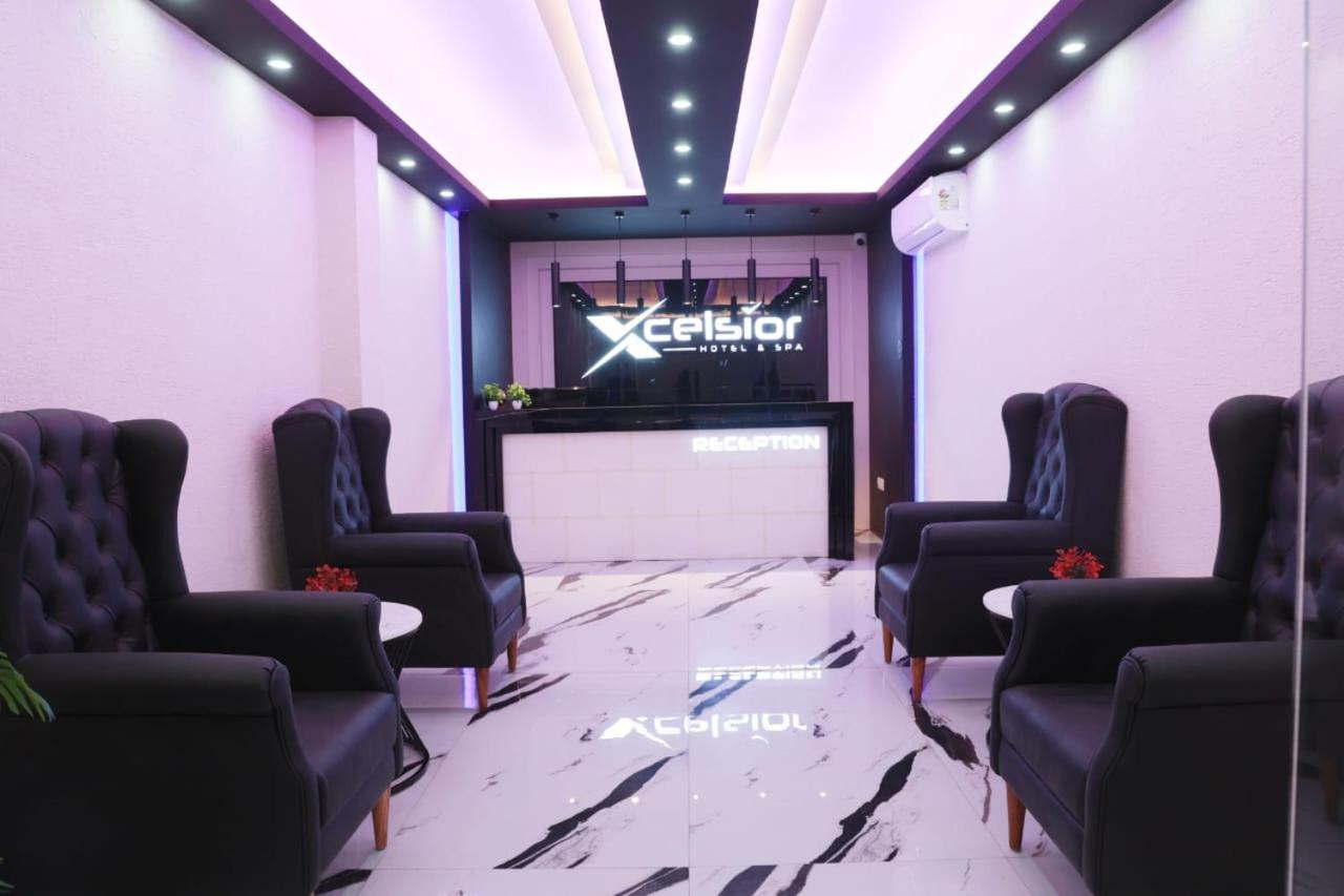 Xcelsior & Hotel *