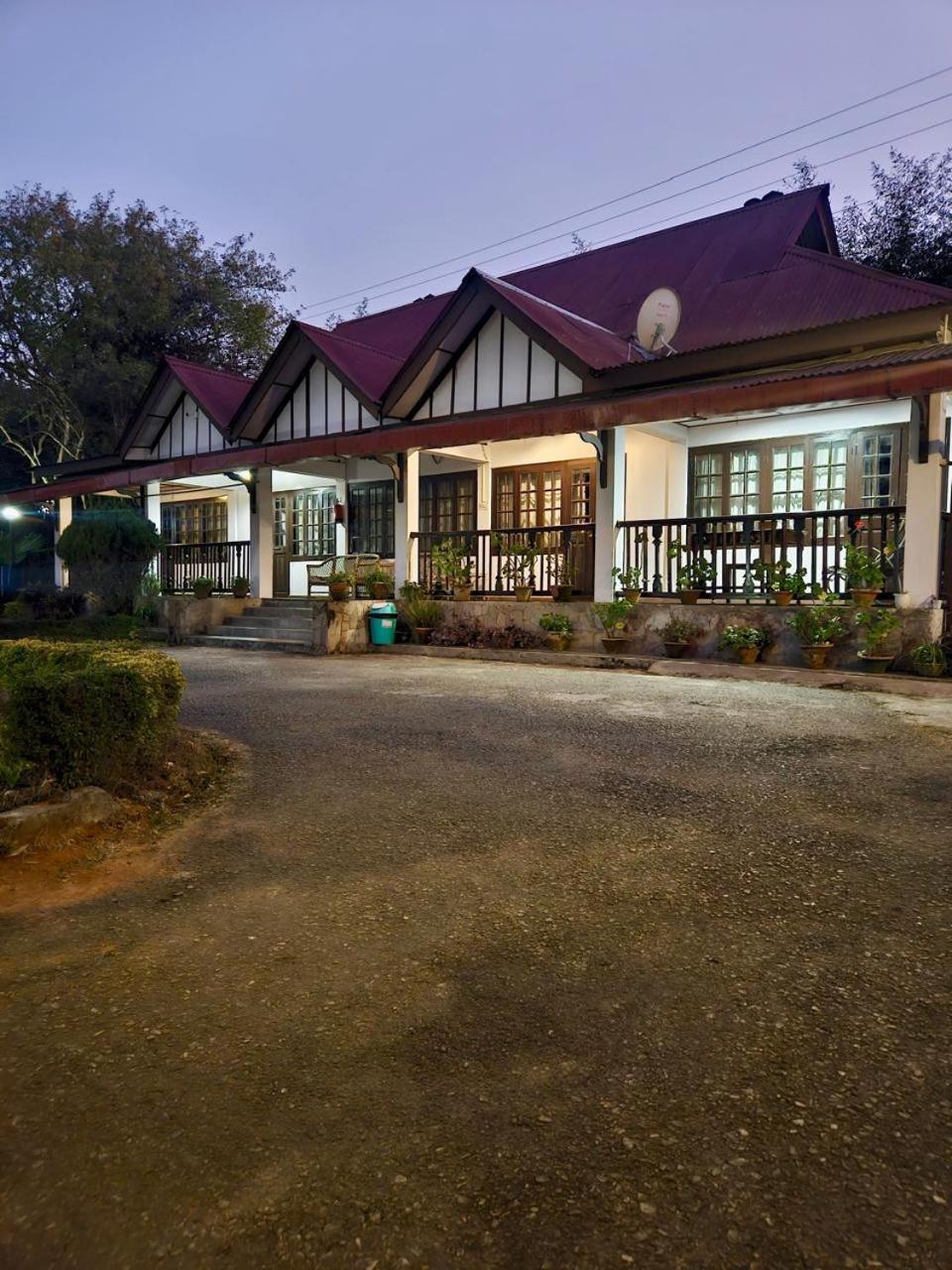 Oasis * Shillong