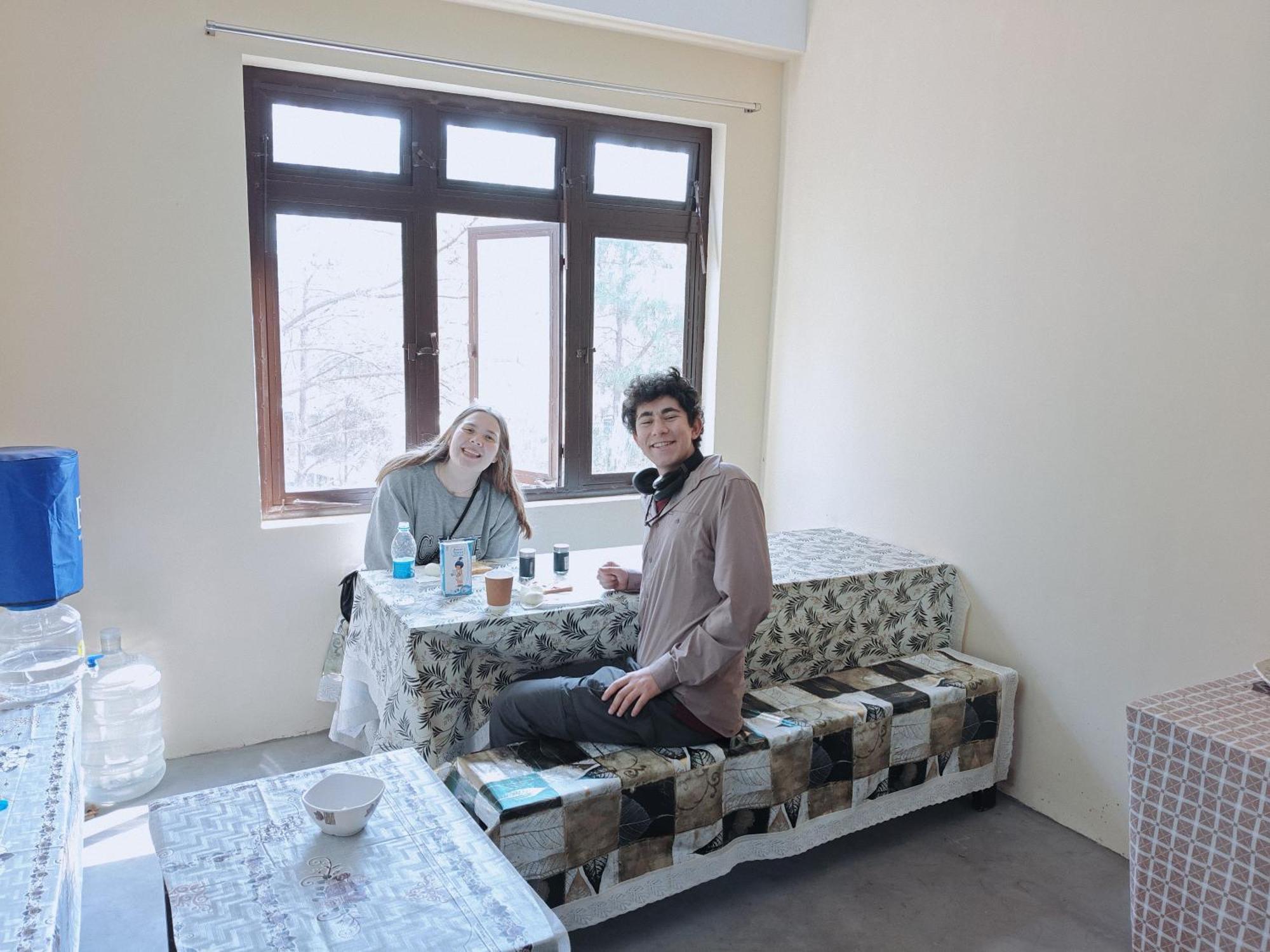 Xtsy Travellers Hostel Shillong