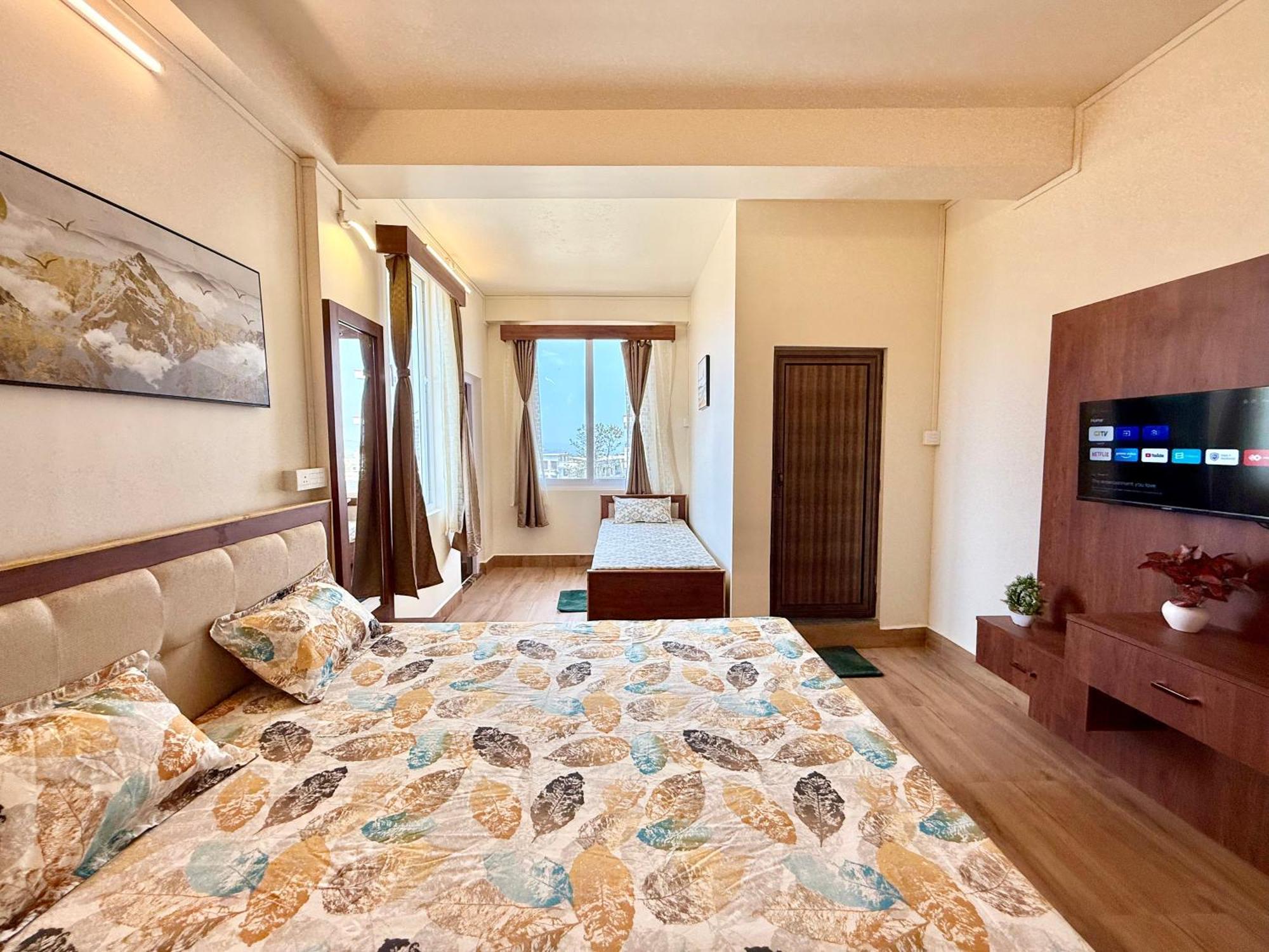 Yepplo - Complimentary Breakfast - 24 Hrs Caretaker & Power Backup Villa