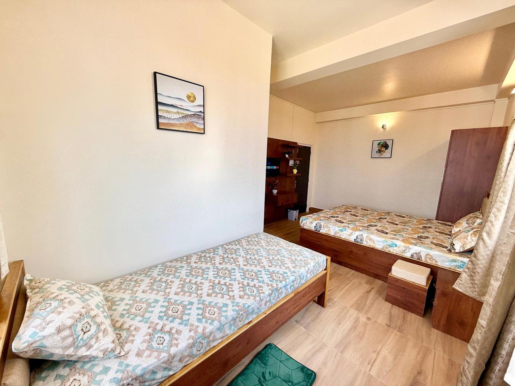 Yepplo - Complimentary Breakfast - 24 Hrs Caretaker & Power Backup * Shillong