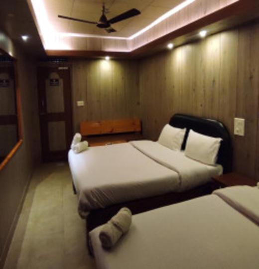 Baba Tourist Lodge