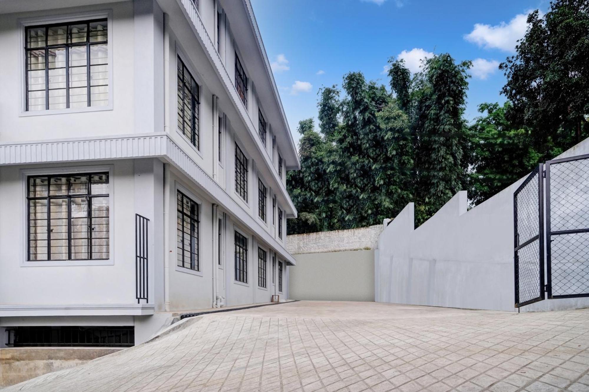Super O Lapalang Hotel Shillong