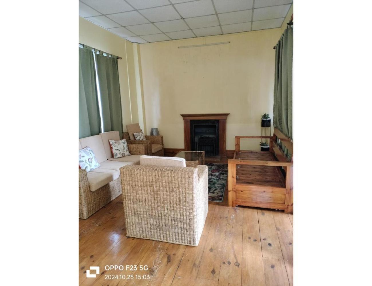 Homestay Le Nessa Guest House, *