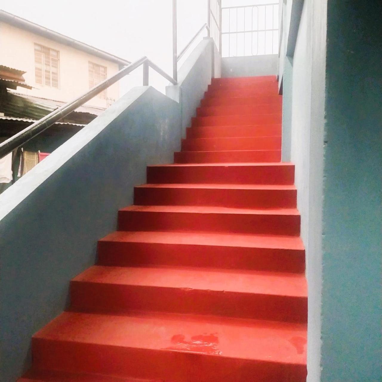 Guest house Shilong The Travellers Meghalaya Ponit With View