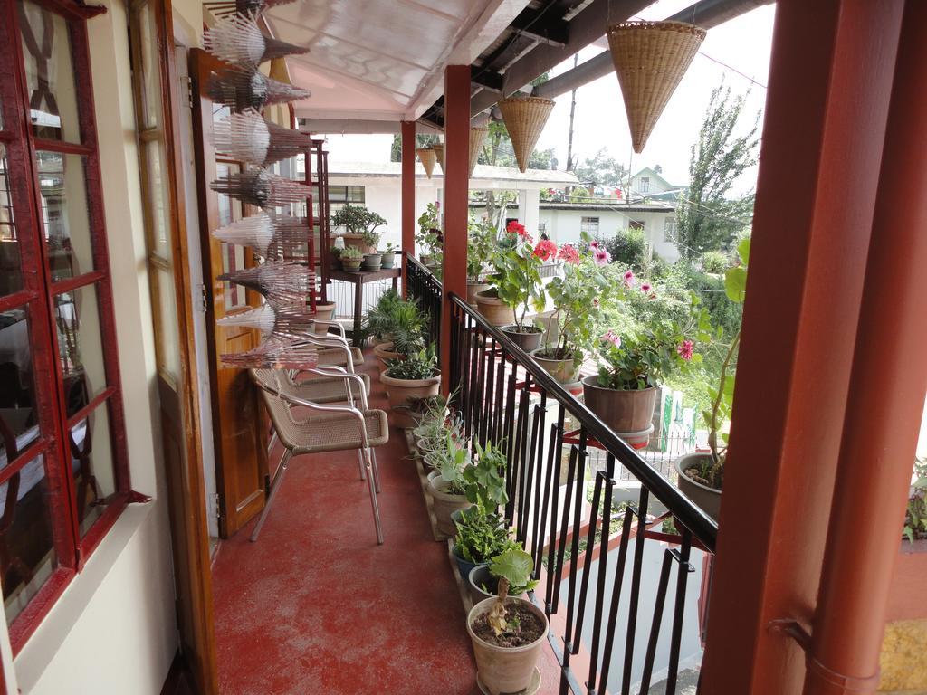 Dew Drop In Guest house *
