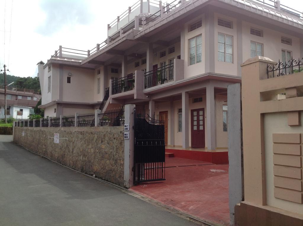 Holly Guest house *