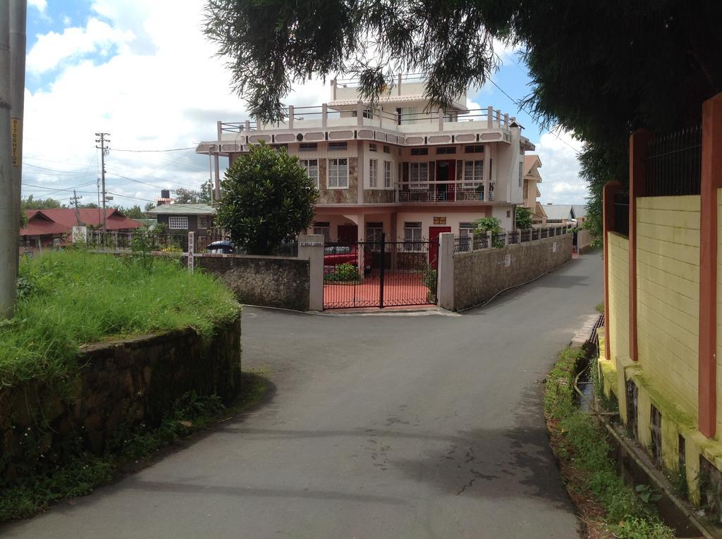 Holly Guest house Shillong