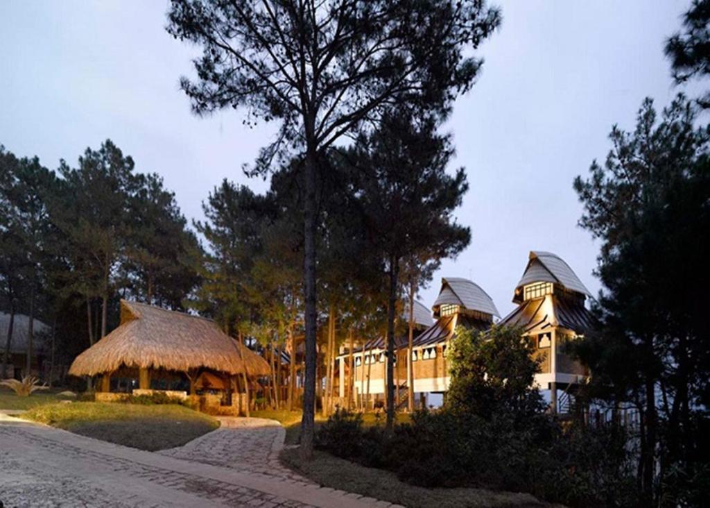Ri Kynjai Serenity By The 4*