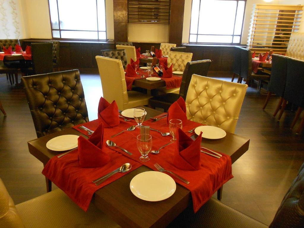 Hotel Polo Towers 4*